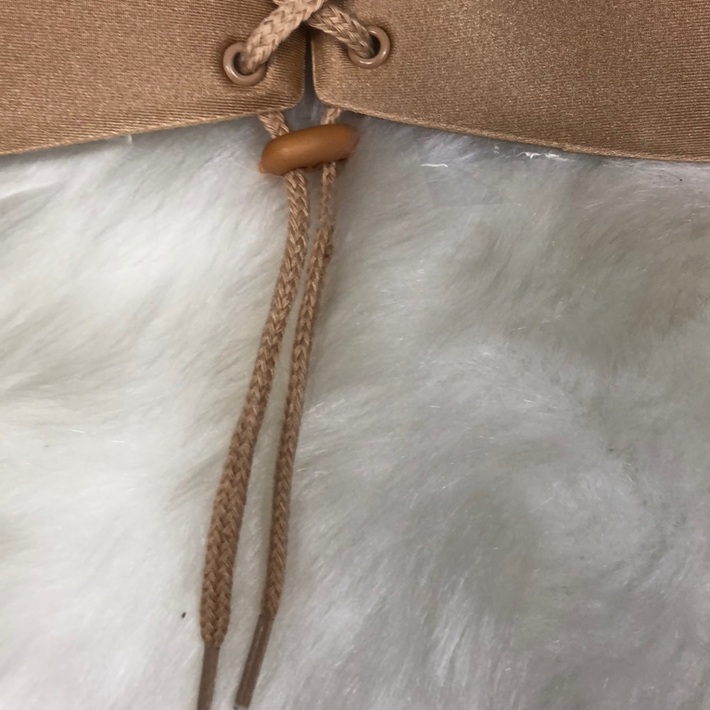 Kiss Bra Tan Adhesive Push Up Invisible B Cup NEW - Picture 3 of 8